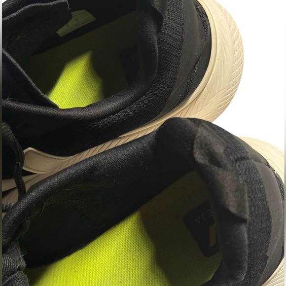 Veja, Impala Lightweight Trainers main image 8